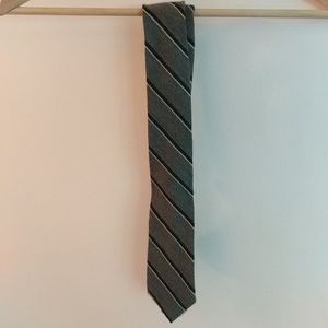 New without Tags Gray Stripe Express Wool/Silk Tie